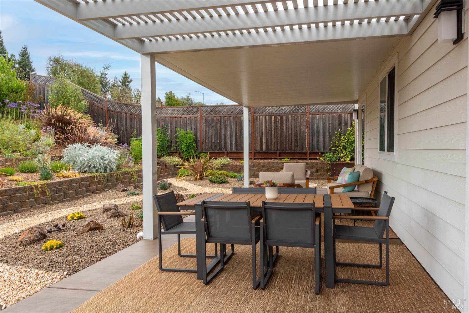 3747 Paxton Place Santa Rosa CA 95404