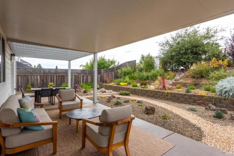 3747 Paxton Place Santa Rosa CA 95404