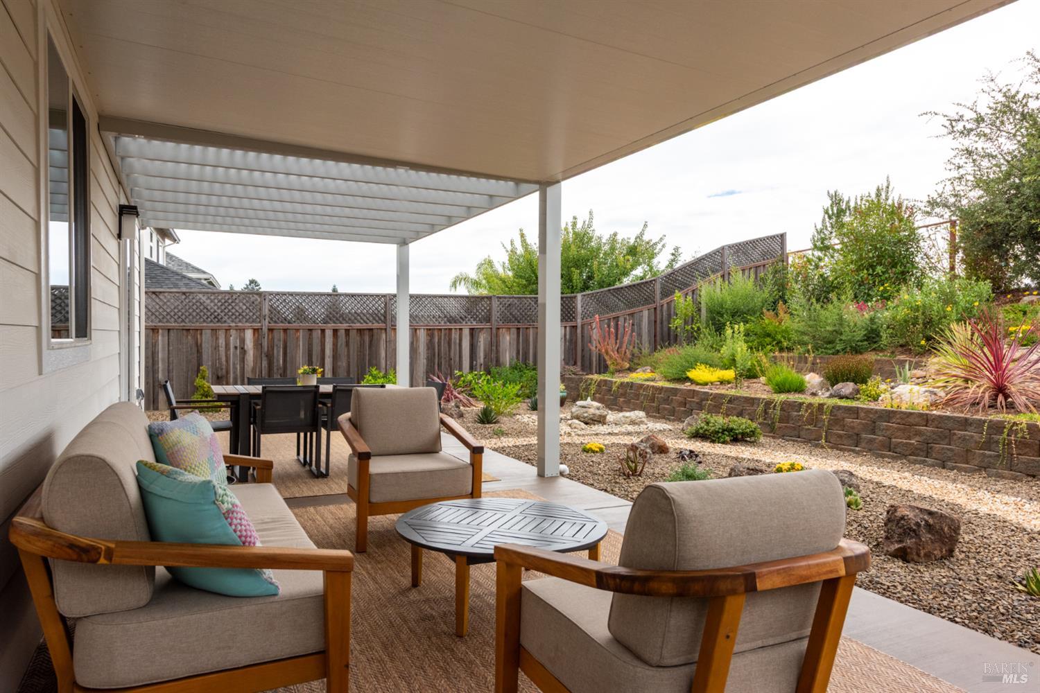 3747 Paxton Place Santa Rosa CA 95404