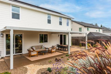3747 Paxton Place Santa Rosa CA 95404