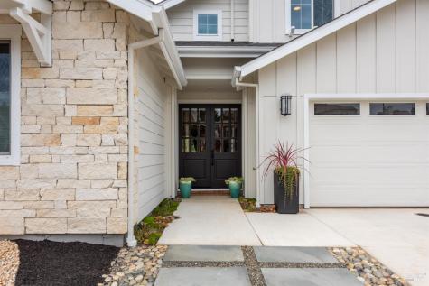 3747 Paxton Place Santa Rosa CA 95404