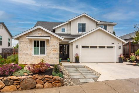 3747 Paxton Place Santa Rosa CA 95404