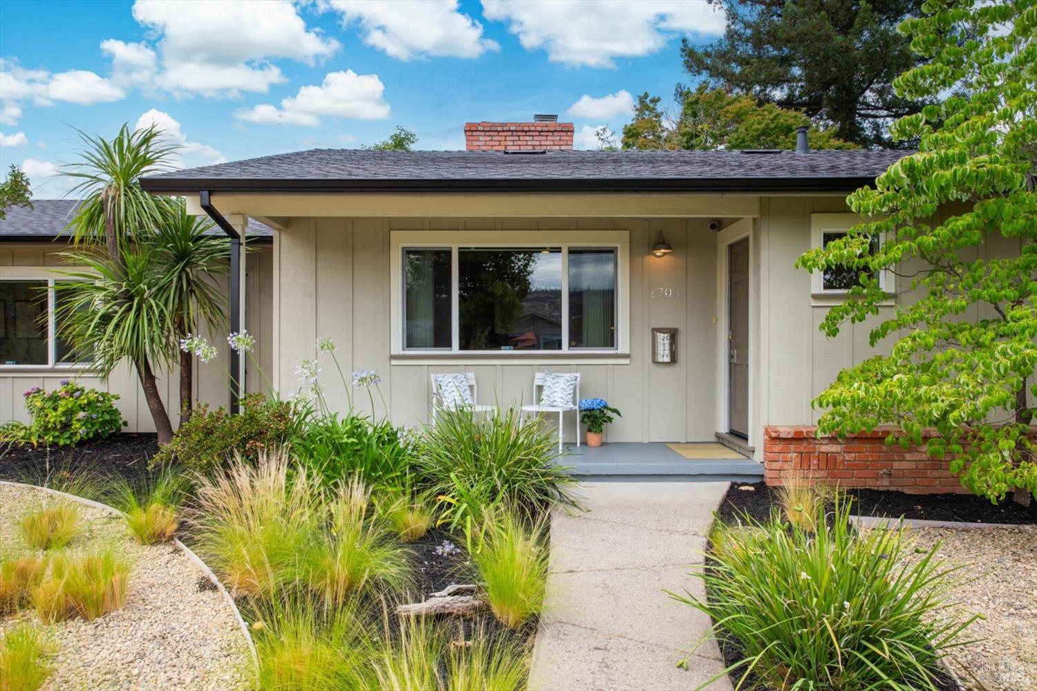 1703 Crinella Drive St. Helena CA 94574