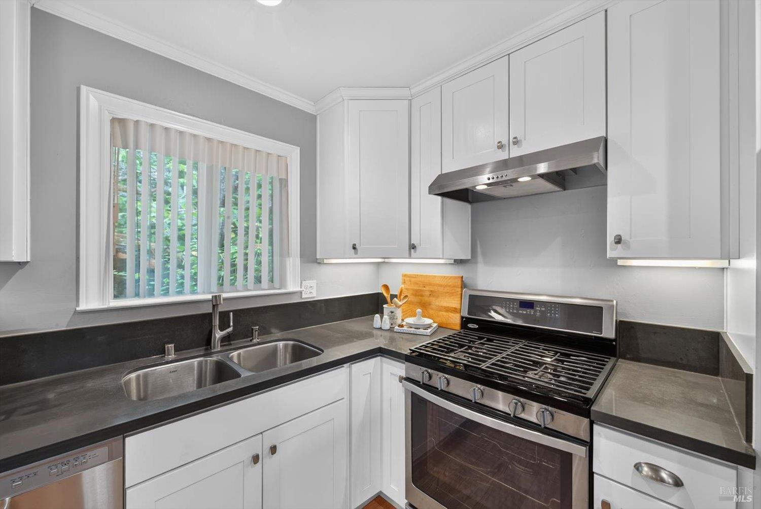 1703 Crinella Drive St. Helena CA 94574