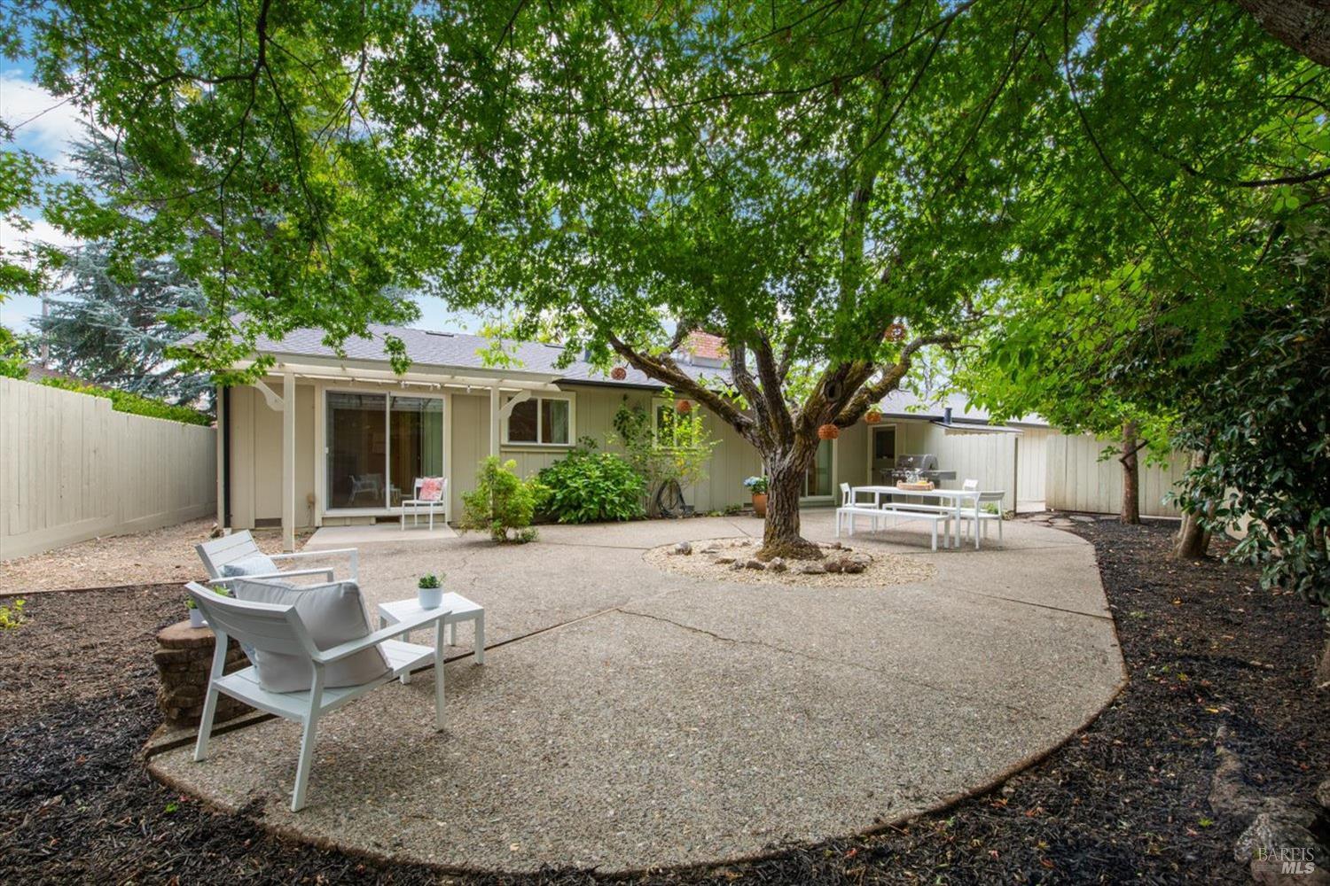 1703 Crinella Drive St. Helena CA 94574