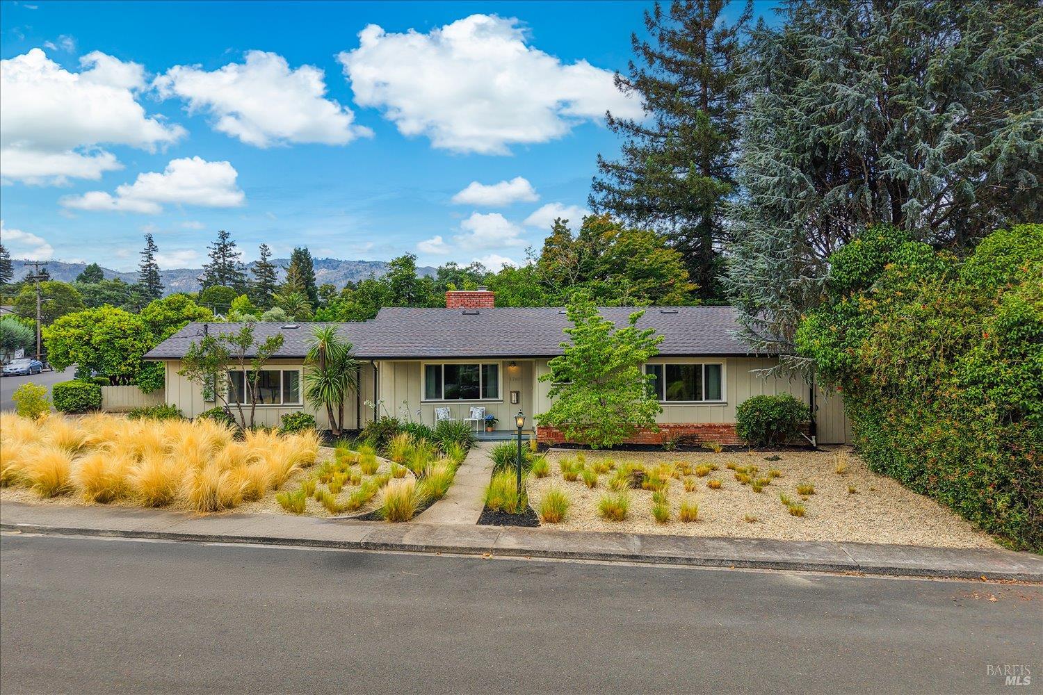 1703 Crinella Drive St. Helena CA 94574