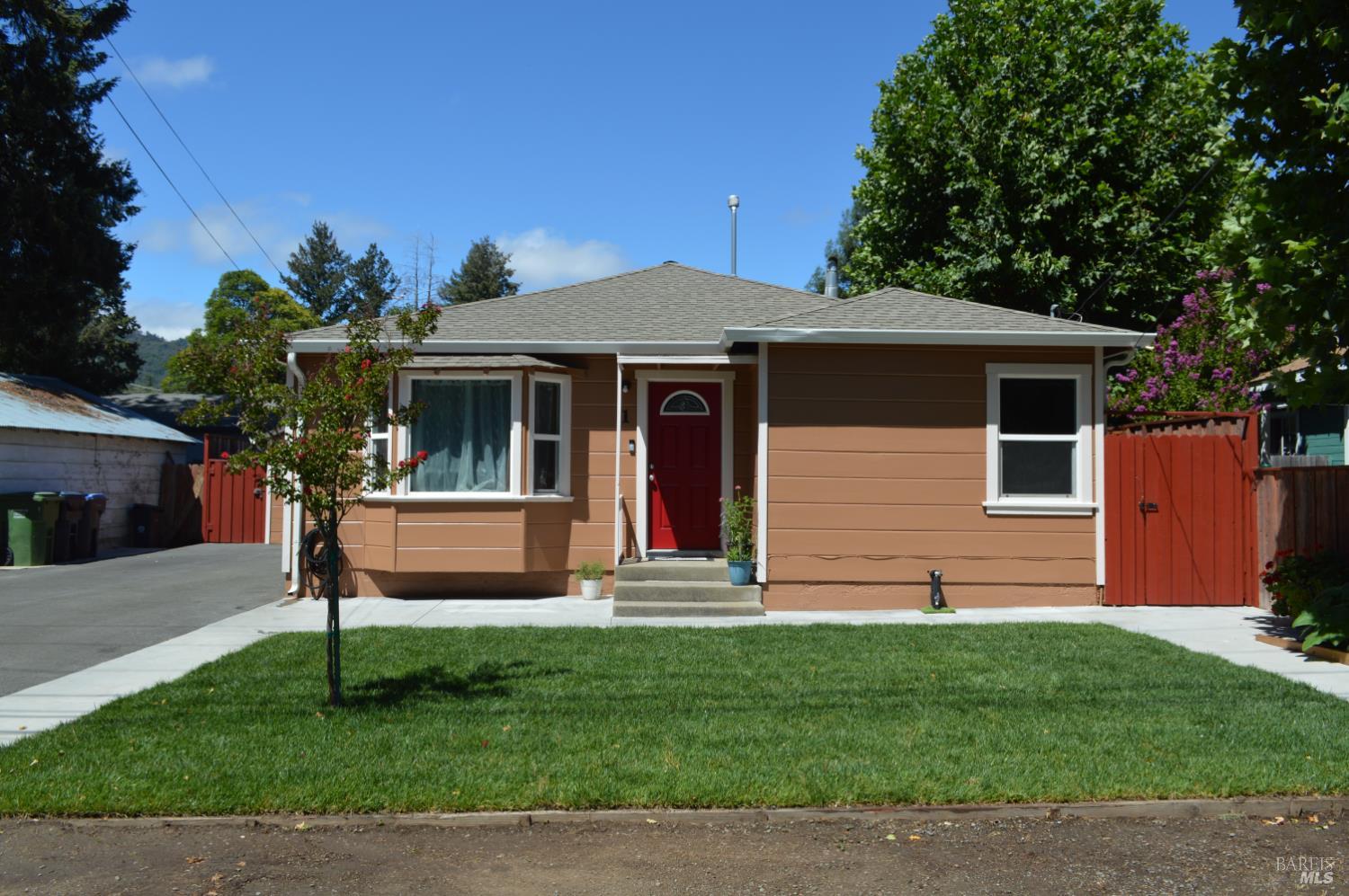 1 Lorraine Street Ukiah CA 95482