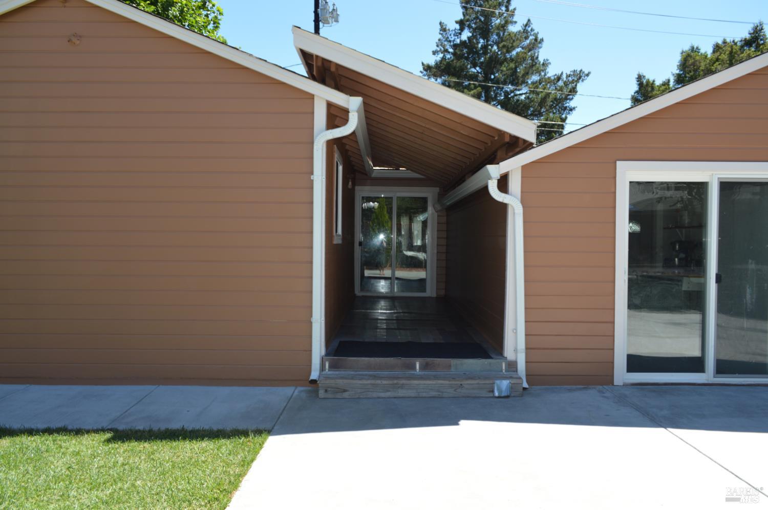 1 Lorraine Street Ukiah CA 95482
