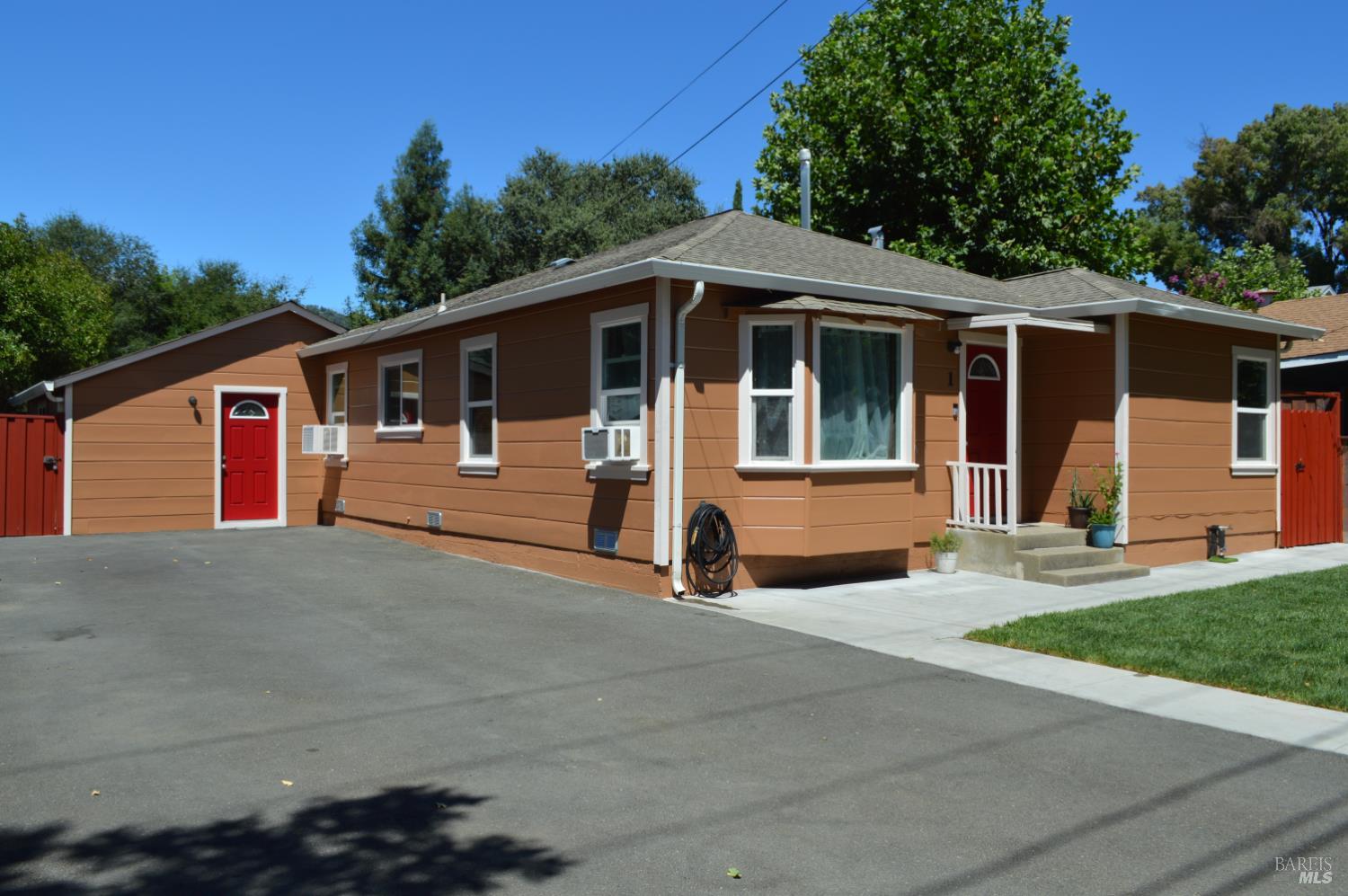 1 Lorraine Street Ukiah CA 95482