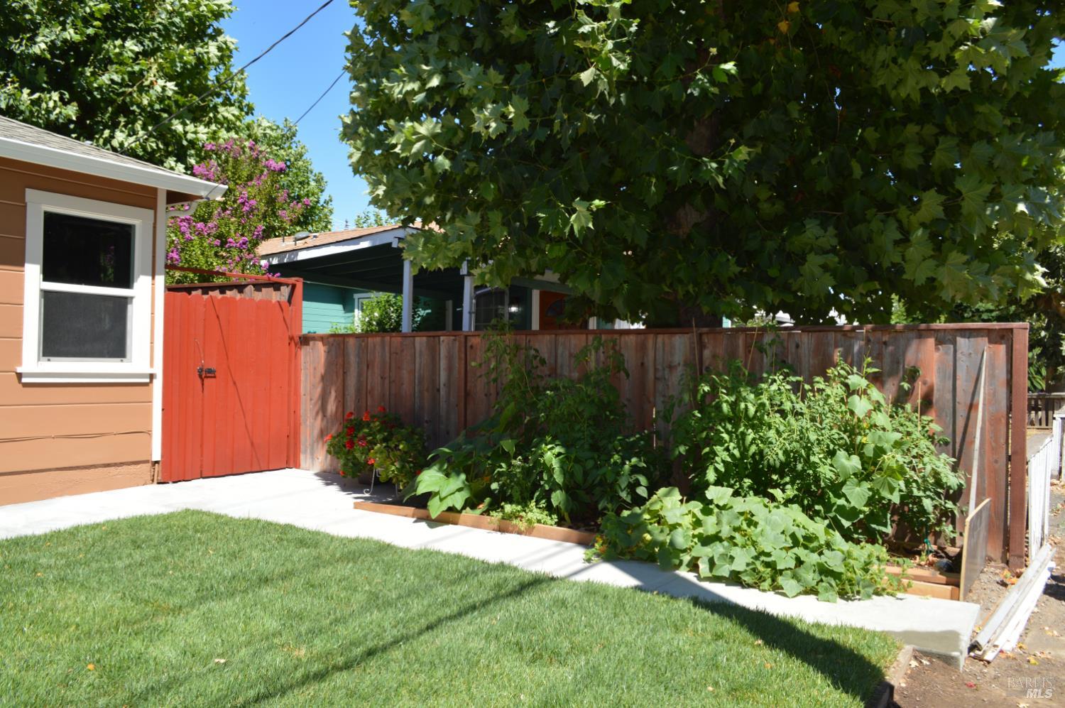 1 Lorraine Street Ukiah CA 95482