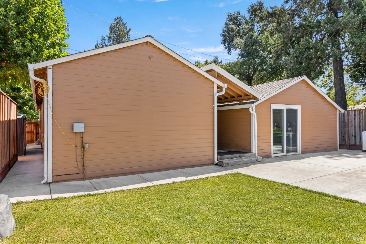 1 Lorraine Street Ukiah CA 95482