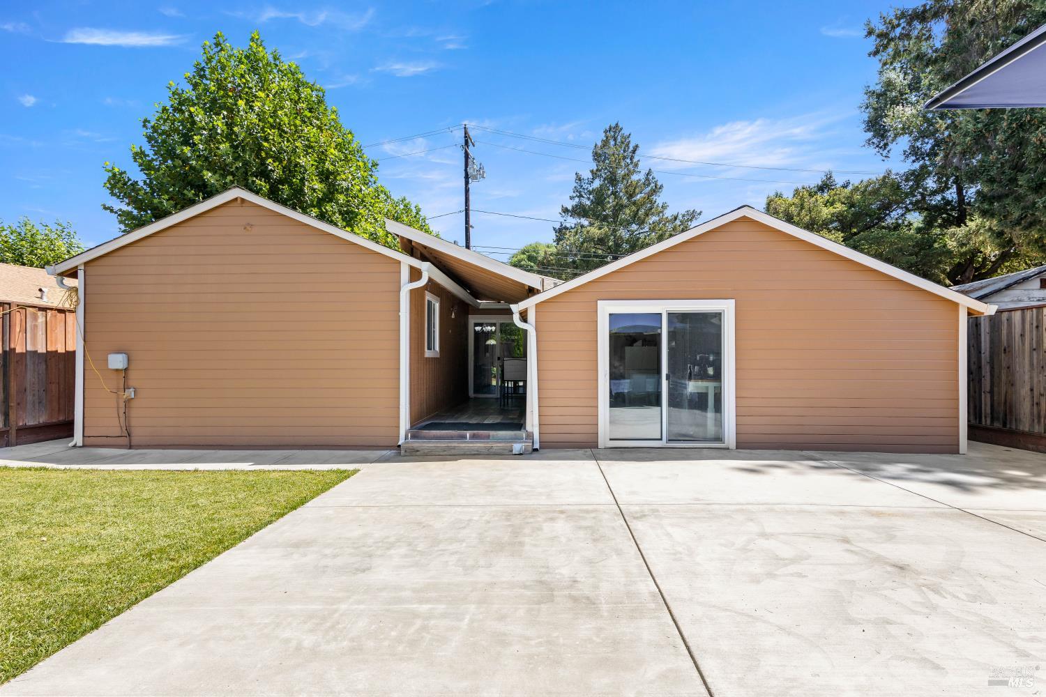 1 Lorraine Street Ukiah CA 95482
