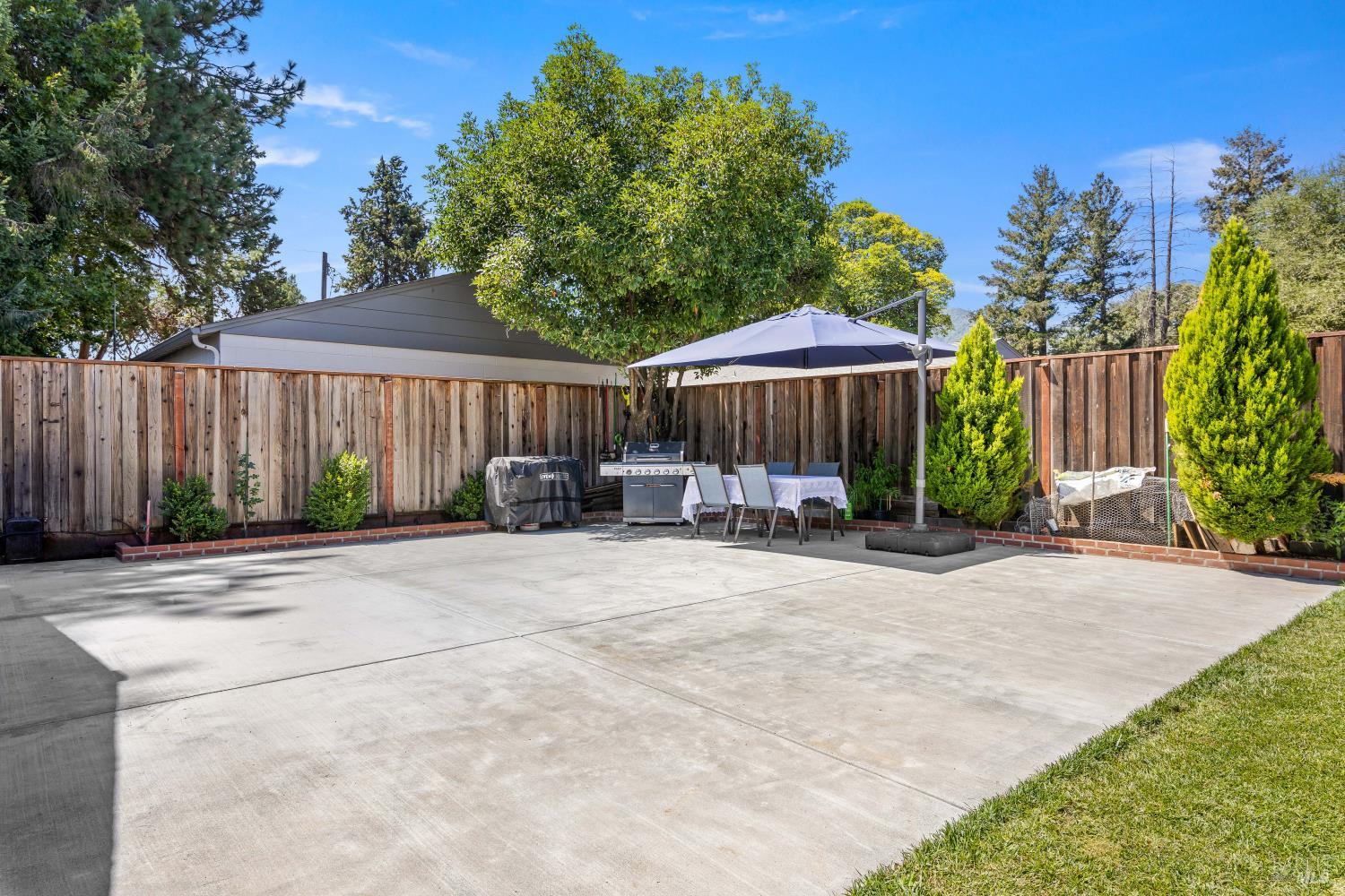 1 Lorraine Street Ukiah CA 95482