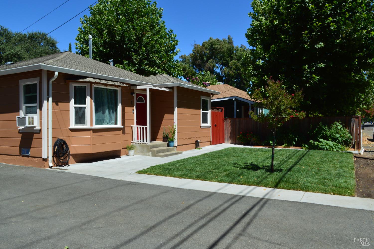 1 Lorraine Street Ukiah CA 95482