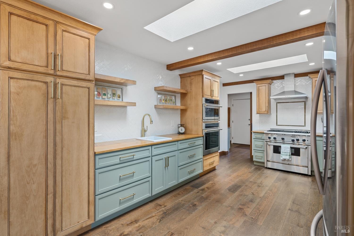 2740 River Road Windsor CA 95492