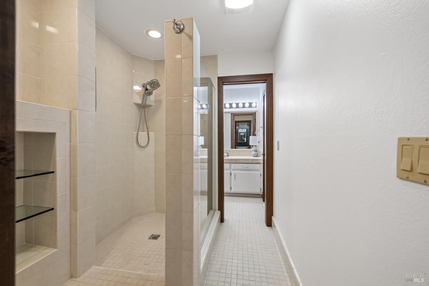 2740 River Road Windsor CA 95492