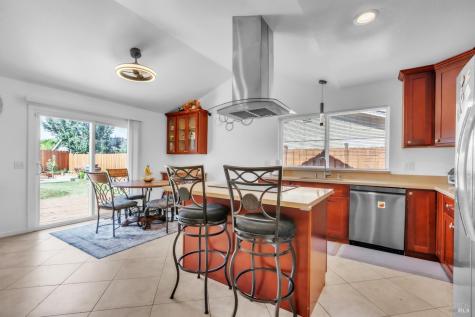 2386 Baggett Drive Santa Rosa CA 95401