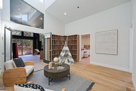 37 Nunes Drive Novato CA 94945
