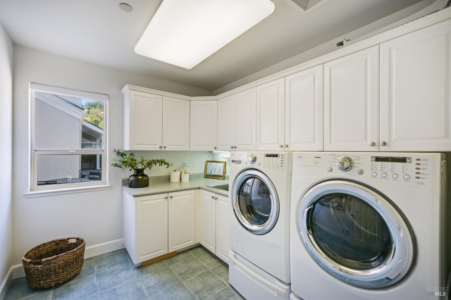 37 Nunes Drive Novato CA 94945