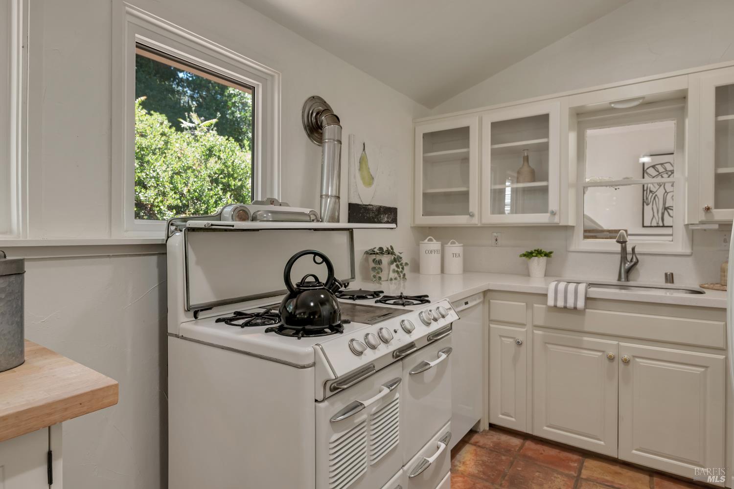 17370 Keaton Avenue Sonoma CA 95476