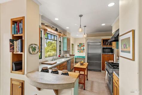 1212 N Fitch Mountain Road Healdsburg CA 95448