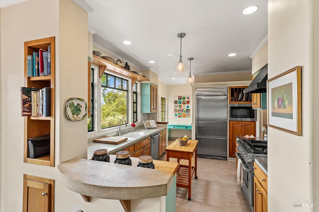 1212 N Fitch Mountain Road Healdsburg CA 95448