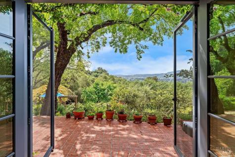 1212 N Fitch Mountain Road Healdsburg CA 95448