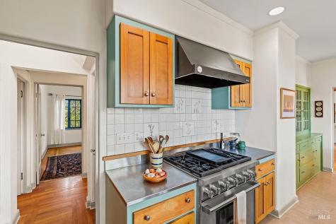 1212 N Fitch Mountain Road Healdsburg CA 95448
