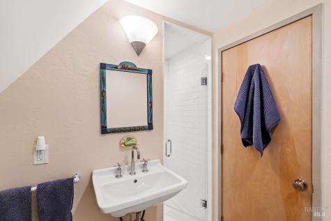 1212 N Fitch Mountain Road Healdsburg CA 95448