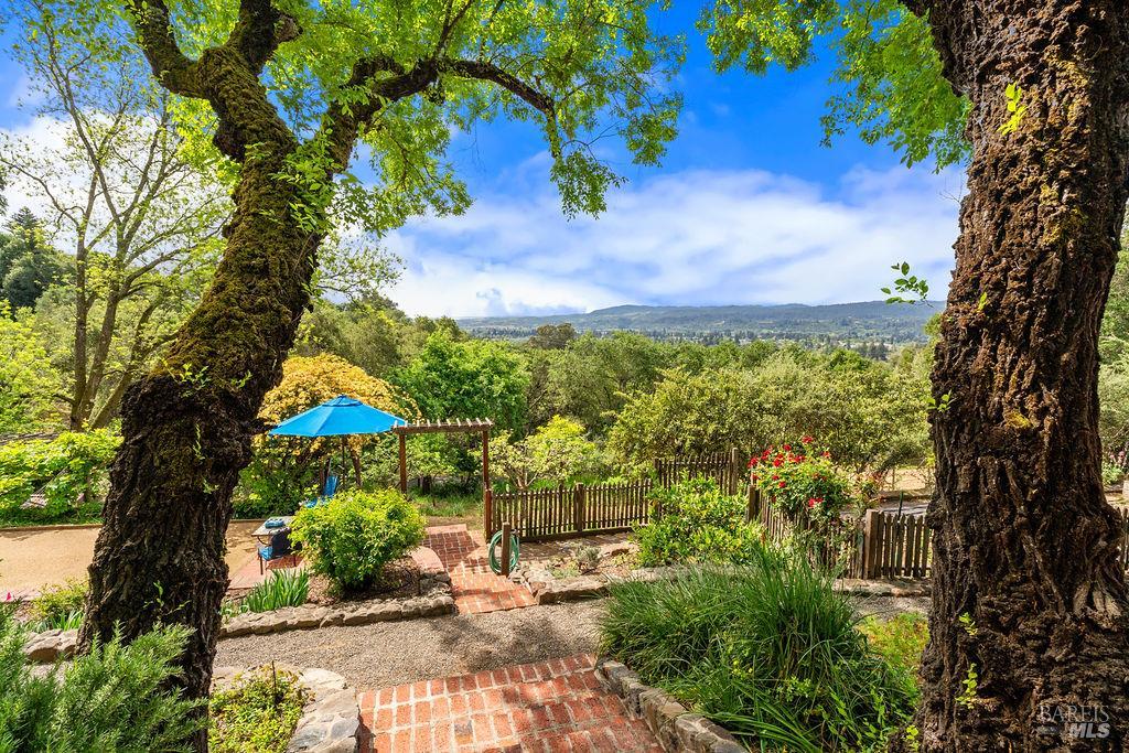 1212 N Fitch Mountain Road Healdsburg CA 95448