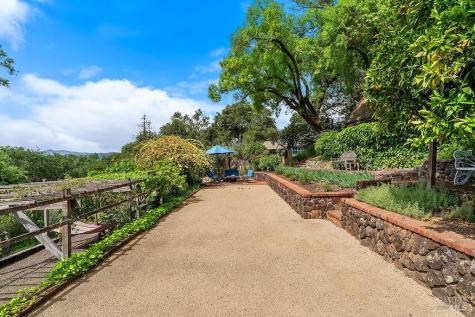 1212 N Fitch Mountain Road Healdsburg CA 95448