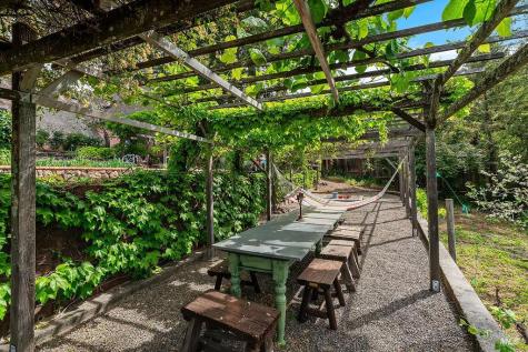 1212 N Fitch Mountain Road Healdsburg CA 95448