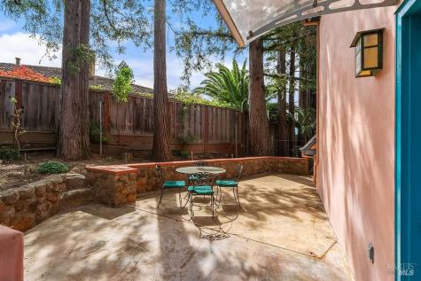 1212 N Fitch Mountain Road Healdsburg CA 95448