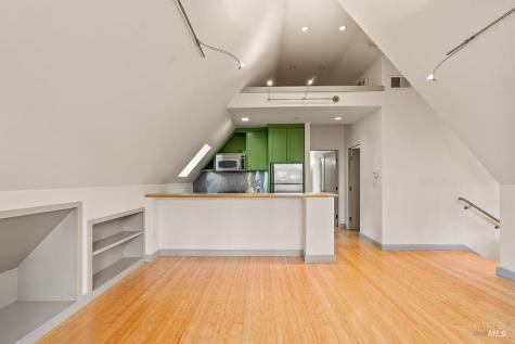 1212 N Fitch Mountain Road Healdsburg CA 95448