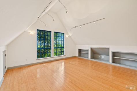 1212 N Fitch Mountain Road Healdsburg CA 95448