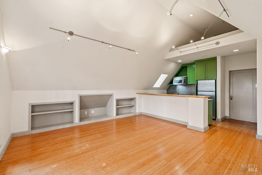 1212 N Fitch Mountain Road Healdsburg CA 95448