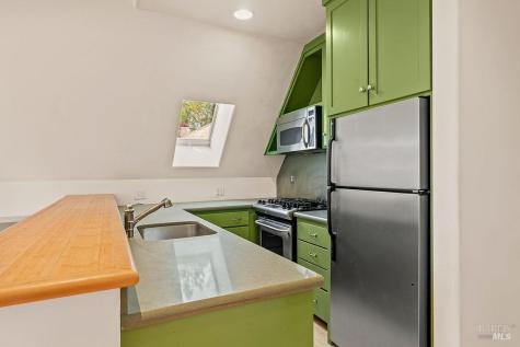 1212 N Fitch Mountain Road Healdsburg CA 95448