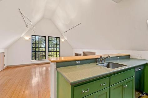 1212 N Fitch Mountain Road Healdsburg CA 95448