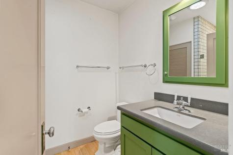 1212 N Fitch Mountain Road Healdsburg CA 95448