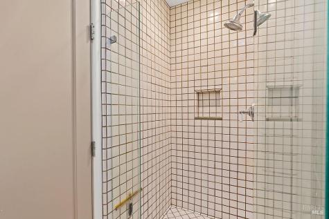 1212 N Fitch Mountain Road Healdsburg CA 95448