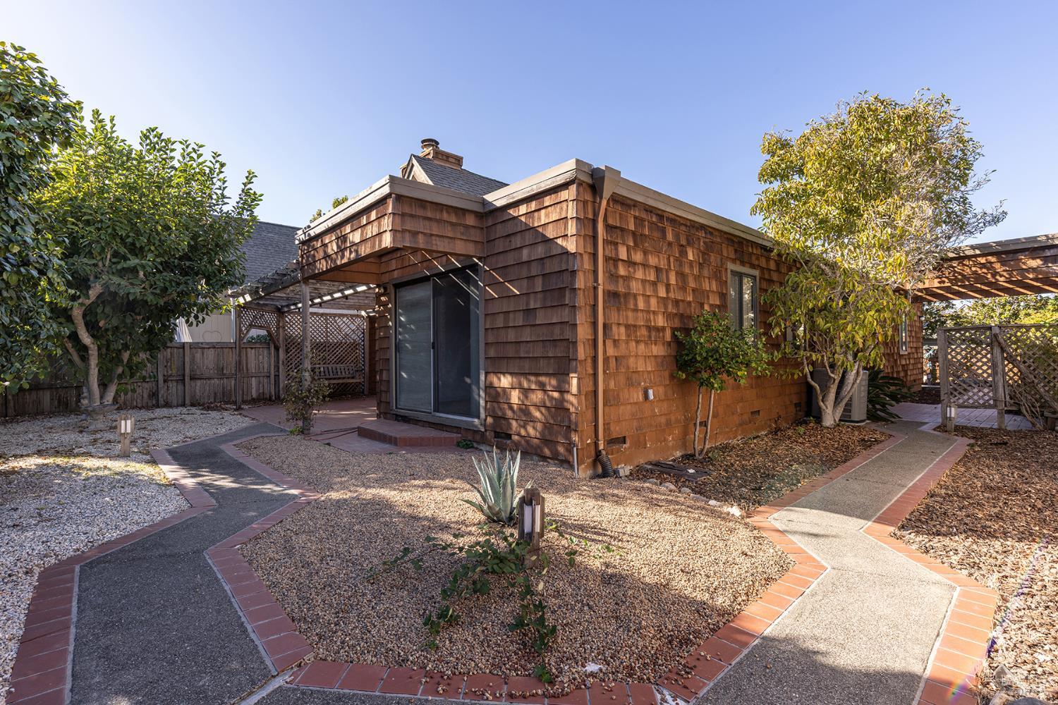 1324 Avenida Sebastiani Sonoma CA 95476