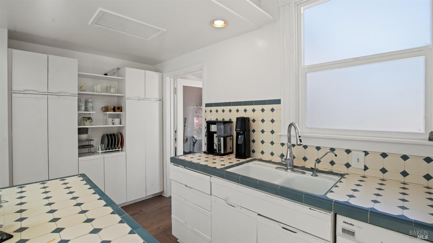 1160 Powell Street Oakland CA 94608