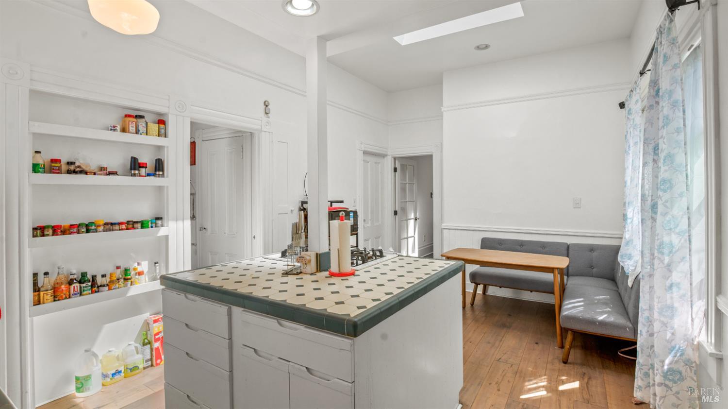 1160 Powell Street Oakland CA 94608