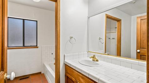 48 Manzanita Avenue Novato CA 94945