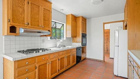 48 Manzanita Avenue Novato CA 94945