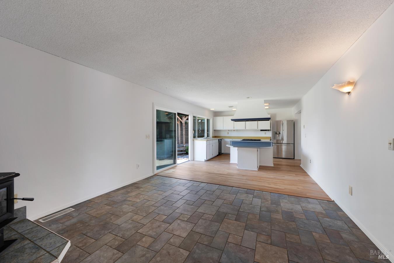 1008 Santa Clara Lane Petaluma CA 94954