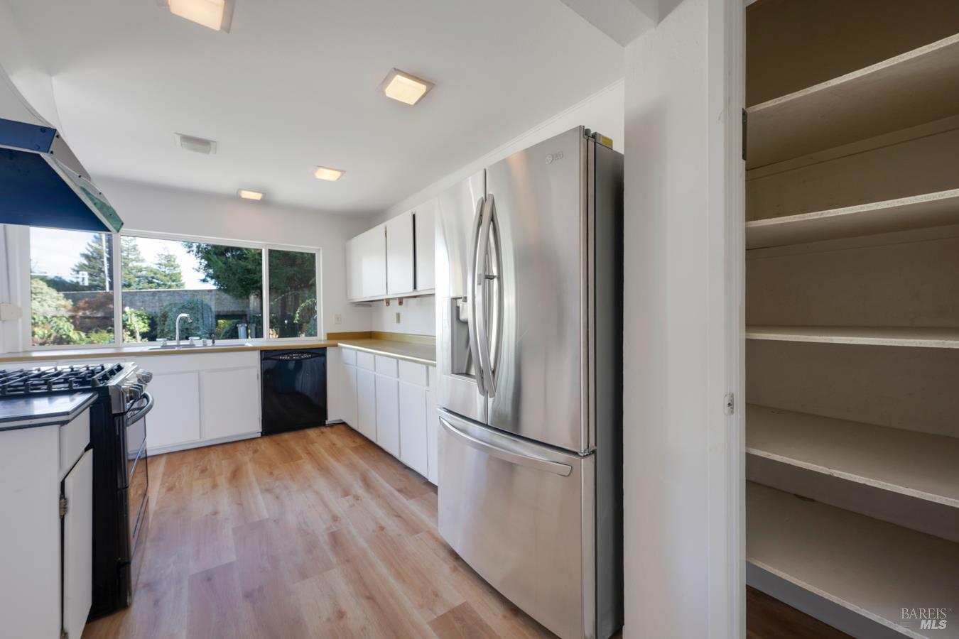 1008 Santa Clara Lane Petaluma CA 94954