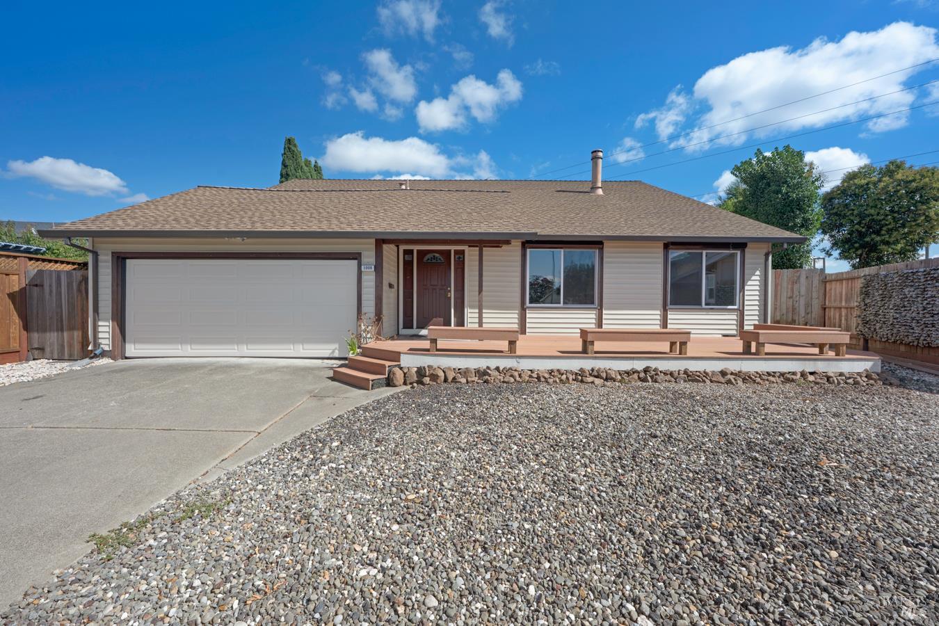 1008 Santa Clara Lane Petaluma CA 94954