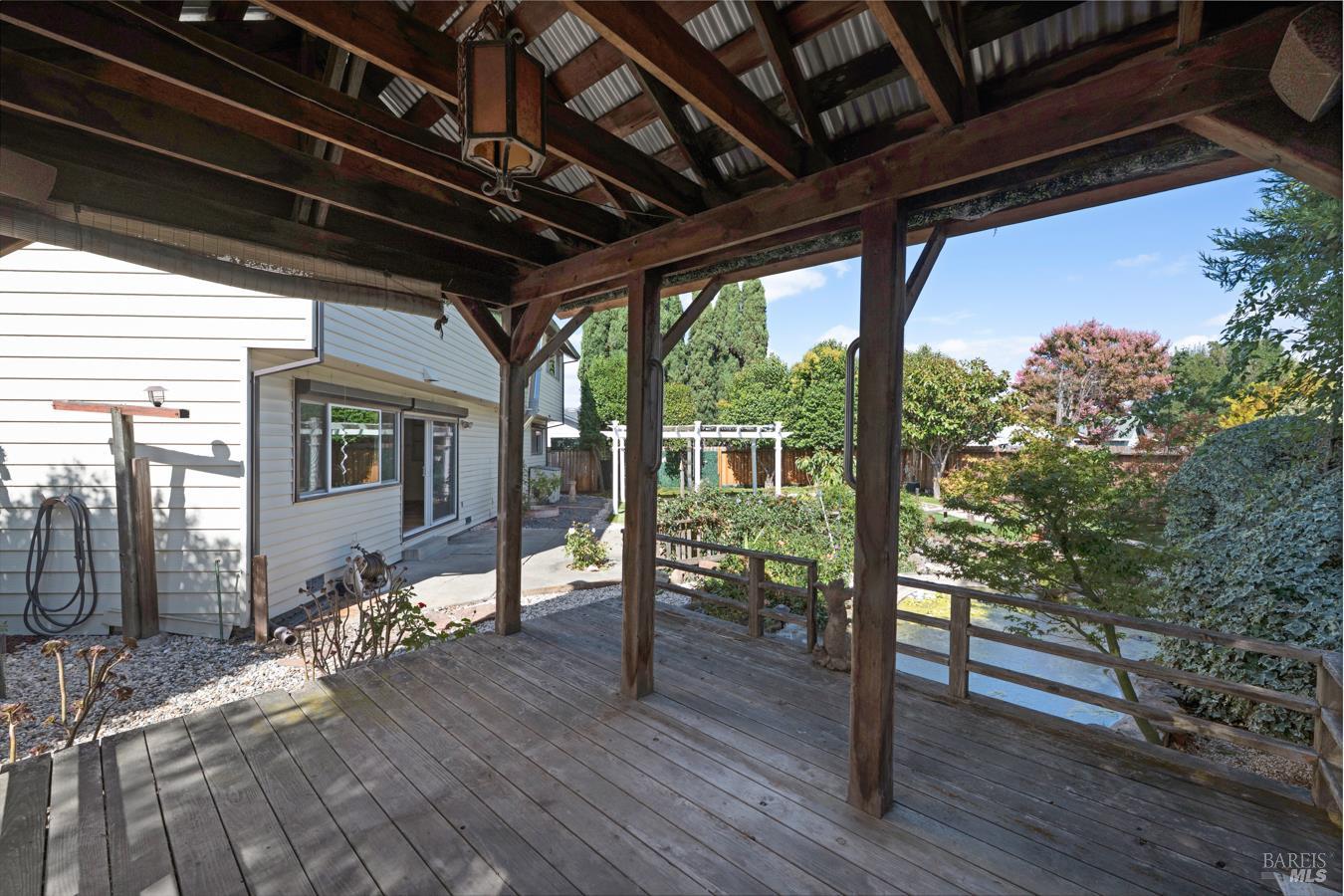 1008 Santa Clara Lane Petaluma CA 94954