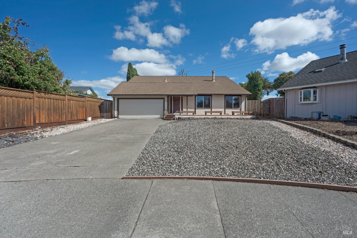 1008 Santa Clara Lane Petaluma CA 94954